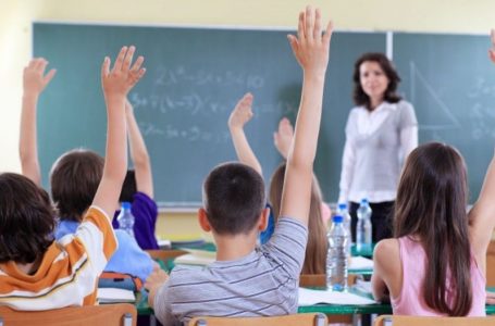 Ekspertët e arsimit kërkojnë përqendrim më të madh për vitin e ri shkollor