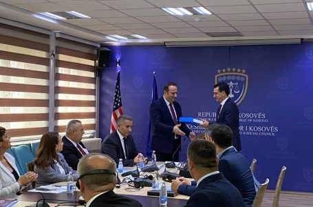 Mbahet ceremonia e pranim-dorëzimit të detyrës së Kryesuesit të KGjK
