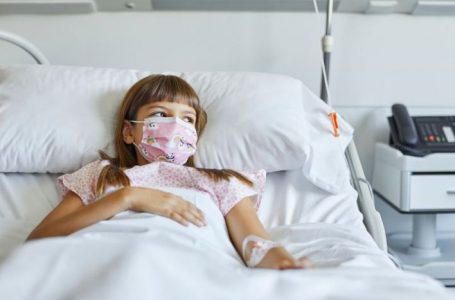 Ndërlikimet nga koronavirusi prekin edhe të rinjtë
