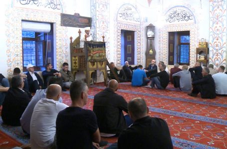 Në faljen e Kurban Bajramit u dhanë mesazhe për solidaritet dhe tolerancë