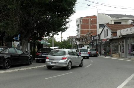Pezullohet vendimi i tiketës ngjitëse