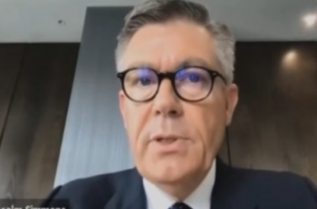 Simmons: Gjykata Speciale u bë vetëm për t’i dënuar ish-komandantët e UÇK-së, Qeveria e Kosovës të reagojë