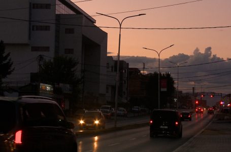 Në Gjakovë, rruga “Tirana” pa ndriçim