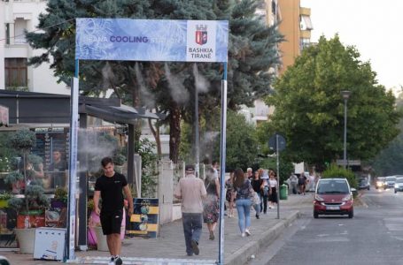 Veliaj ka gjetur zgjidhjen për të mposhtur vapën në Tiranë (VIDEO)