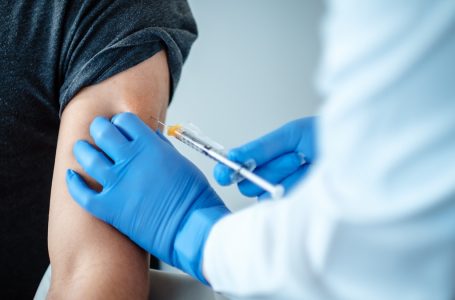 ​Ministria e Shëndetësisë apelon për marrjen e vaksinës kundër COVID-19