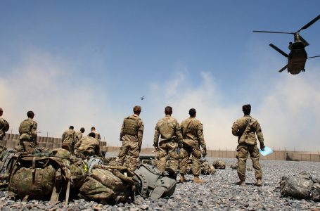 Evakuohet stafi diplomatik amerikan, nën përcjelljen e trupave amerikane
