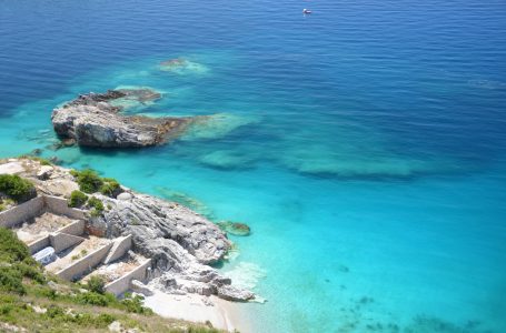 Shqipëria po orientohet drejt turizmit masiv