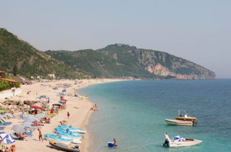 Plazhet më të shtrenjta dhe më të lira nga jugu në veri