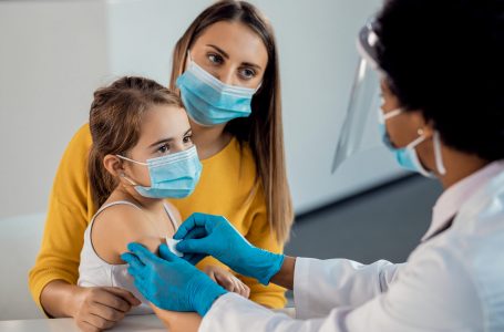 FDA miraton vaksinën Pfizer për grupmoshat 5-11 vjeç