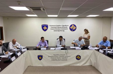 Rreth 1 mijë qytetarë kërkuan ndërrimin e qendrës së tyre të votimit