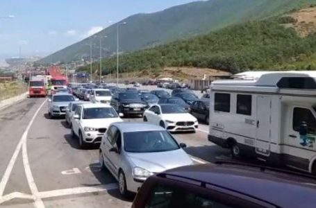 Bregdeti shqiptar më i preferuari, fluks i madh në kufirin Kosovë-Shqipëri