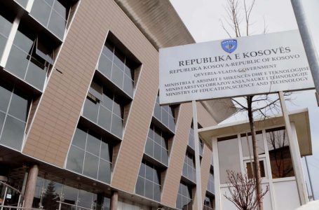 “Cilësia e dobët e arsimit” – MASHTI t’i merr seriozisht të gjeturat e Raportit të BE-së