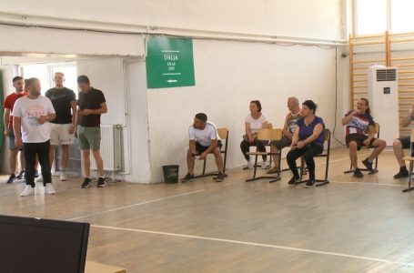 Ndalet rryma në qendrën e vaksinimit “Fehmi Agani” në Gjakovë