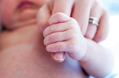 13,180 aplikime për një javë për shtesa të fëmijëve dhe gra lehona