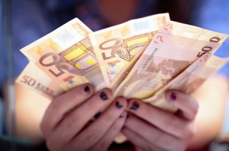 Mërgata për gjashtë muaj dërgoi mbi gjysmë miliardë euro në Kosovë