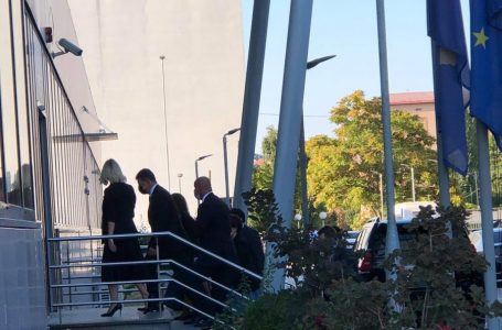 ​Kurti në takim të mbyllur me Lajçak