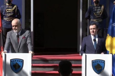 Rama mbështet Kosovën: Serbia t’i ndalojë “manovrat teatrale në veri”