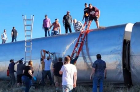 SHBA, treni del nga shinat, tre të vdekur dhe dhjetëra të plagosur (VIDEO)