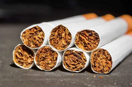 Oksfordi: Duhanpirësit vdesin më shpesh nga Covid-19