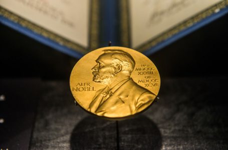 Shpallen tre fituesit e Çmimit Nobel në Kimi