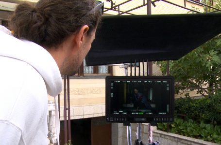 Vazhdojnë xhirimet e filmit “Pritja” me regji të Artan Korenicës