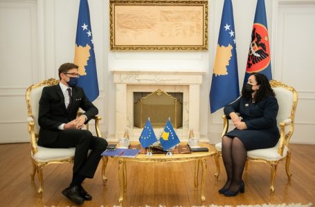 Osmani takon zyrtarin e BE-së, jepet mbështetje për vetingun