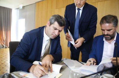 Nënshkruhet marrëveshja e bashkëpunimit në tregjet e energjisë elektrike Shqipëri–Kosovë