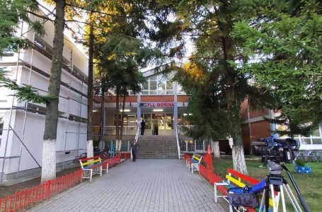 Kosovë, hapen me kohë qendrat më të mëdha të votimit