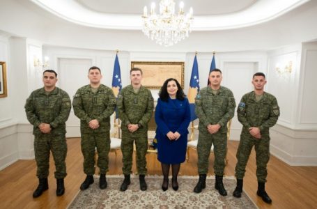 ​Osmani priti pjesëtarët e FSK-së që shërbyen në Kuvajt