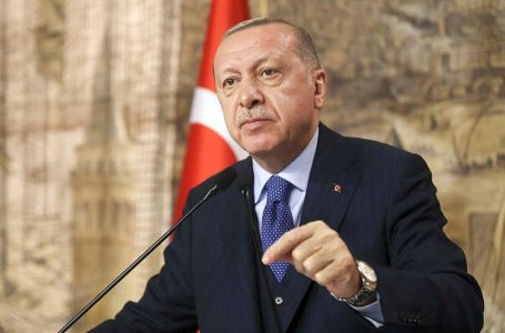 Turqia rrit 50% pagën minimale, Erdogan: Do e kapërcejmë krizën!