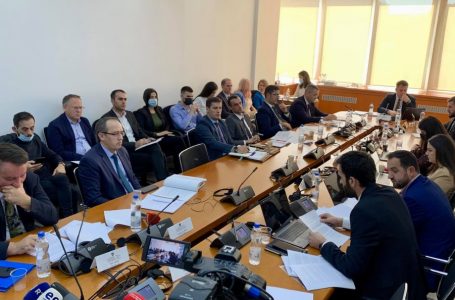 Borxhi publik i Kosovës është rritur në 1.5 miliardë euro