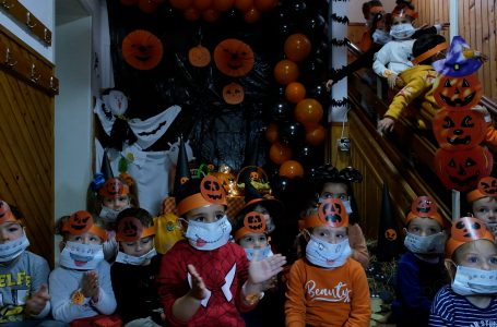 Fëmijët e I.P “Ganimete Tërbeshi” i paraprijnë festës së Halloween
