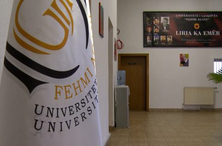 Ministria e Arsimit ka hapur konkursin për ndarjen e bursave
