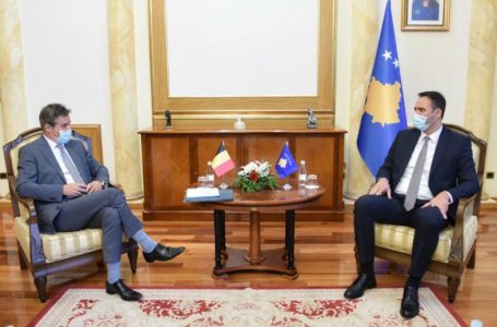 Konjufca takohet me ambasadorin e Belgjikës