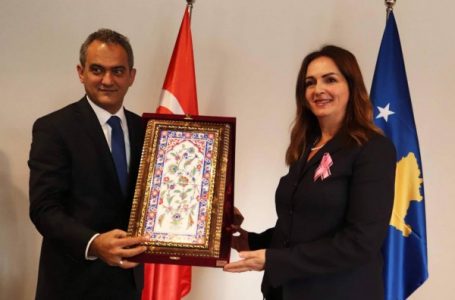 Ministrja e Arsimit, Arbërie Nagavci takon homologun turk
