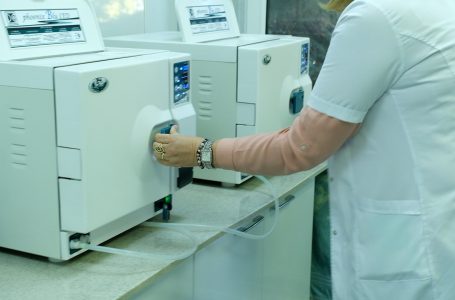 “QMF” me aparaturë të sofistikuar për sterilizimin e instrumenteve stomatologjike