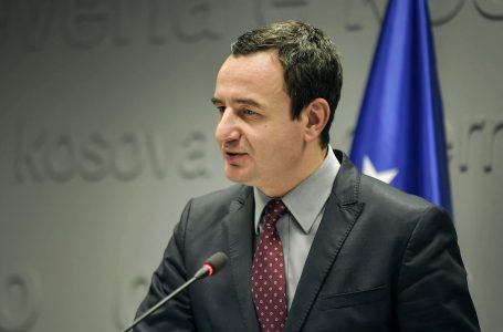 Kryeministri Albin Kurti mban konferencë për media