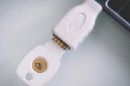 Google, Apple dhe Microsoft, luftë për çipa