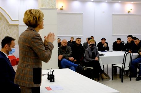 Kusari-Lila dhe Glauk Konjufca vizituan fshatin Dol-KRONIKË ZGJEDHORE