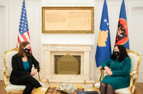 Osmani takon Montgomery, diskutojnë për afganët me qëndrim në Kosovë