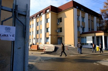 Të gjitha institucionet shëndetësore në grevë, kërkojnë miratimin e ligjit të pagave