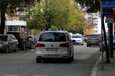 Kompanitë e taxive në Gjakovë nuk i kanë shtrenjtuar çmimet