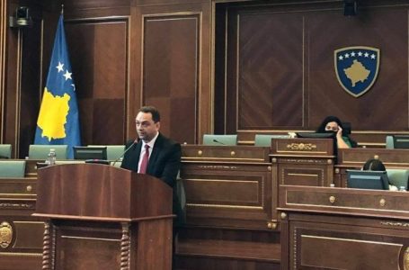 Fadil Nura jep dorëheqje nga pozita e deputetit të Kosovës