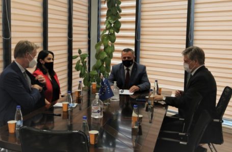Kryeprokurori Isufaj pret në takim në takim shefin e EULEX-it