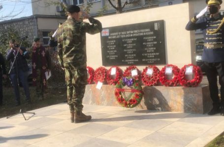 ​Nderohen pjesëtarët e Forcave britanike që humbën jetën në Kosovë