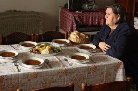 Ag Apolloni për librin mbi nënën Ferdonije: Rrezikova shumë kur e shkrova këtë libër