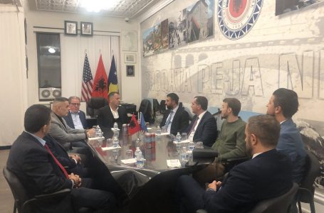 Shqiptarët në New Yorku kërkojnë që Qeveria e Kosovës të jetë më e pranishme në diasporë