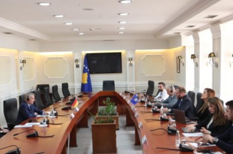 Liberalizimi i vizave, mbledhja e Komisionit ku po merr pjesë ambasadori gjerman i mbyllur për medie