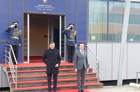 Kryeministri Kurti pret në takim presidentin e Sllovenisë