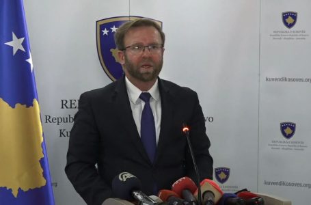 Abazi: Presim zhvillime pozitive për vizat pas zgjedhjeve në Francë